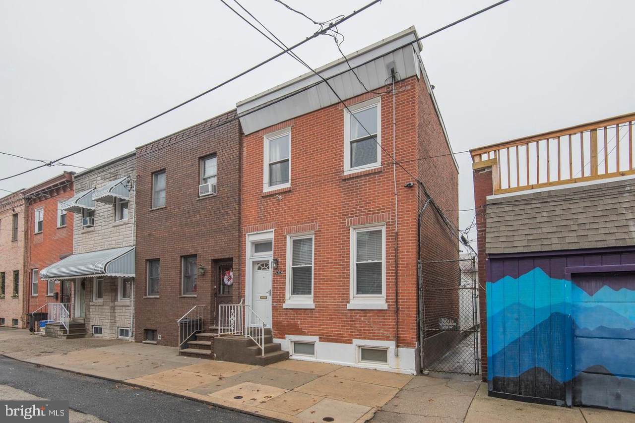 2233 Juniper Street - Photo 1