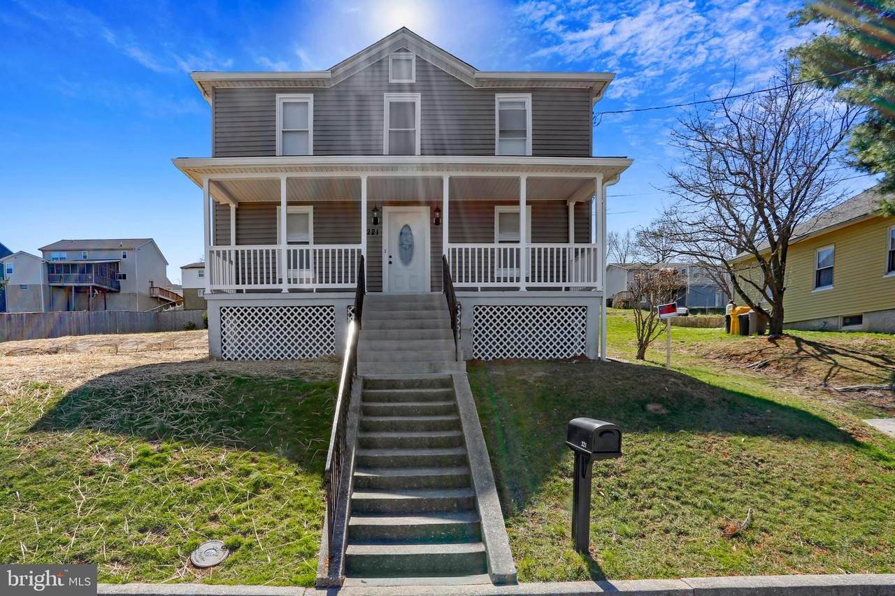 221 Elizabeth Avenue - Photo 1