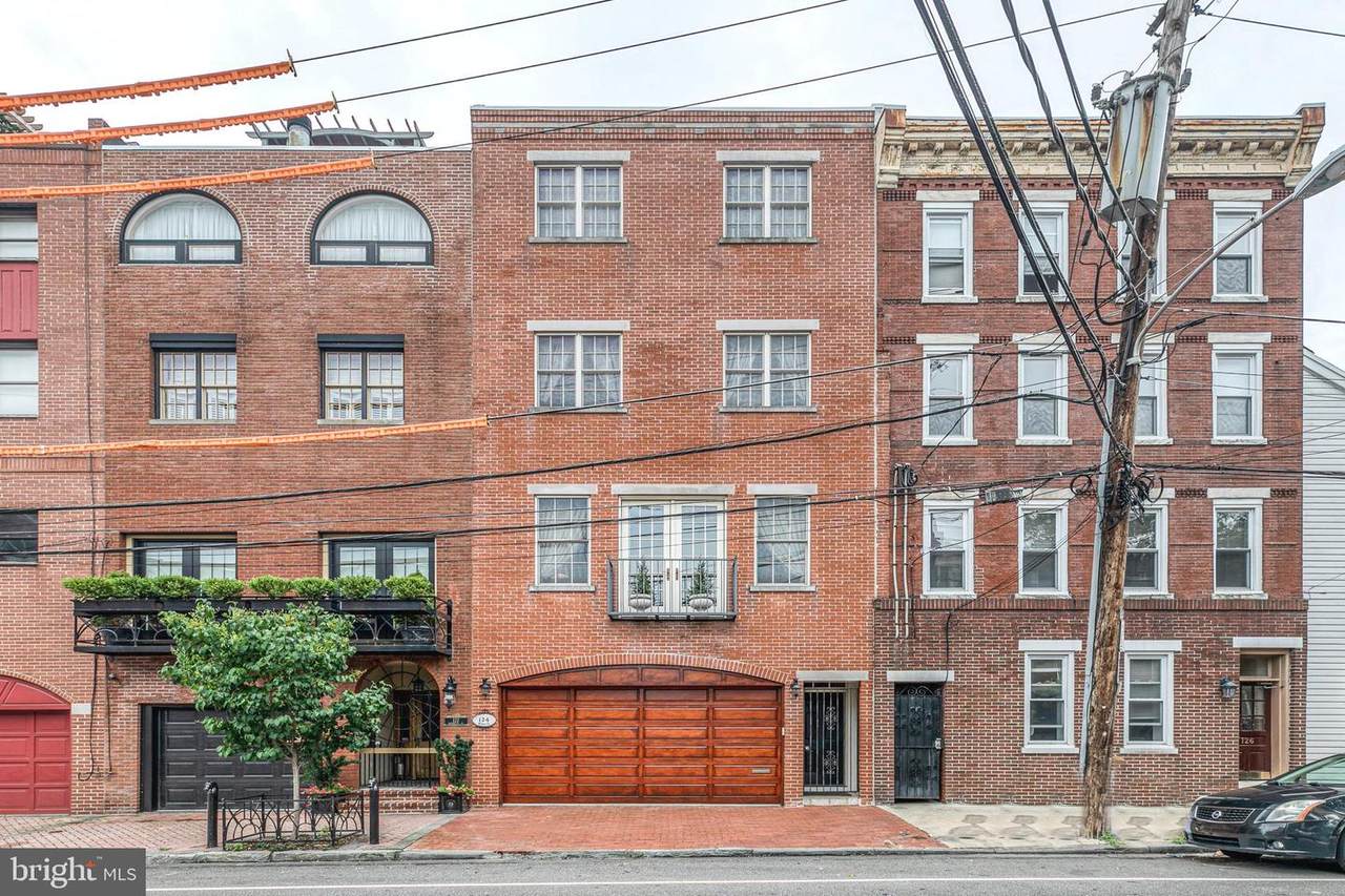 124 Bainbridge Street - Photo 1