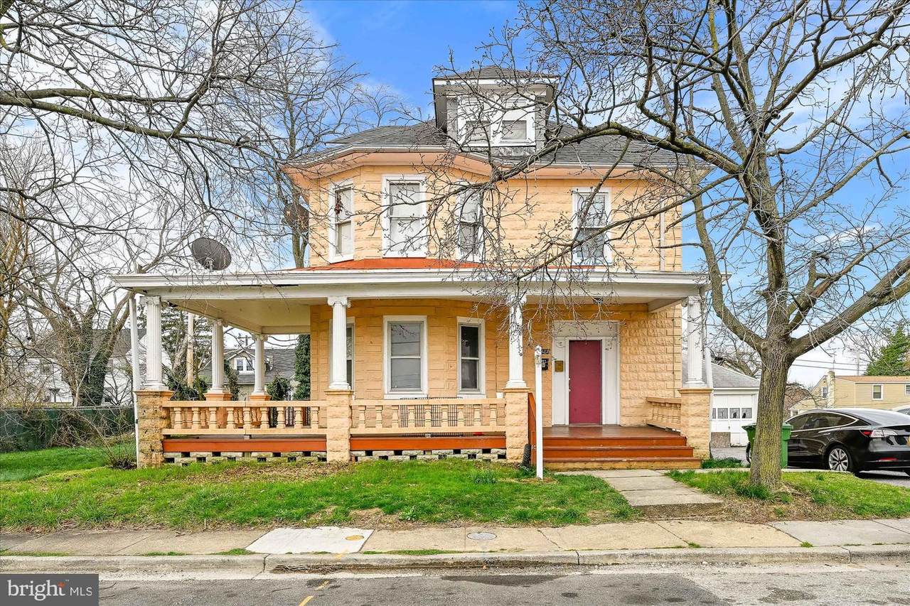 4123 Southern Avenue - Photo 1