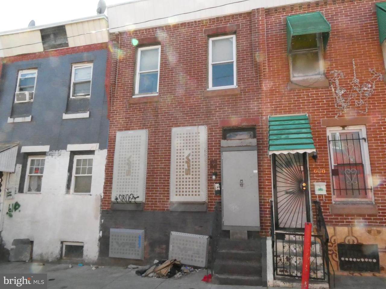 608 Clementine Street - Photo 1