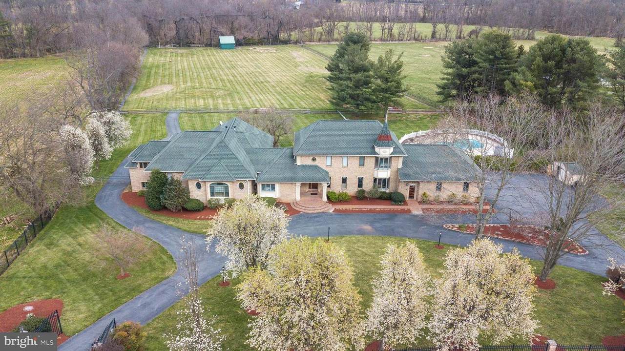 4245 Heritage Hill Lane - Photo 1