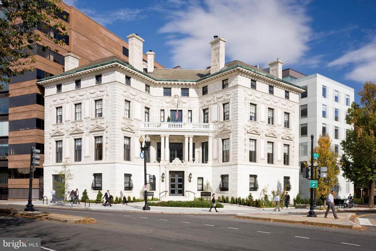 15 Dupont Circle - Photo 1