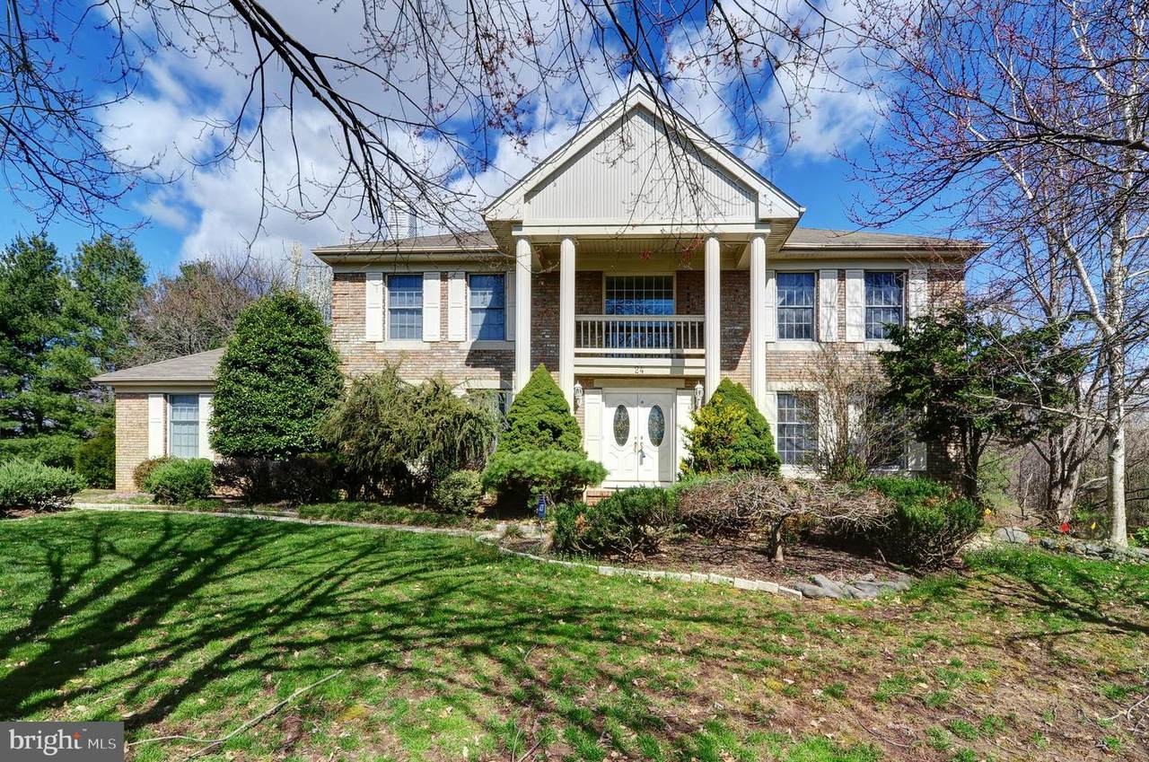 24 Woodbury Court - Photo 1