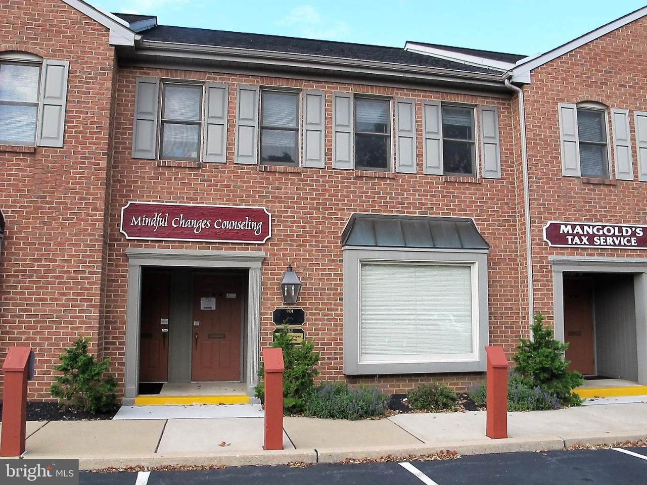 2938 Columbia Avenue - Photo 1