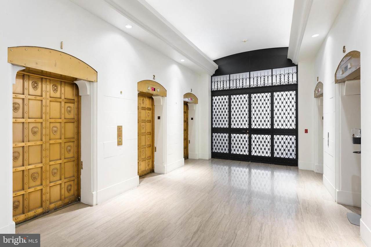 111 15TH Street - Photo 1