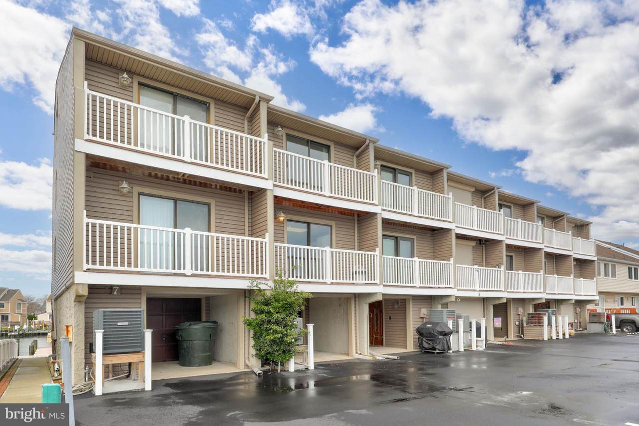 608 Bayshore Court - Photo 1