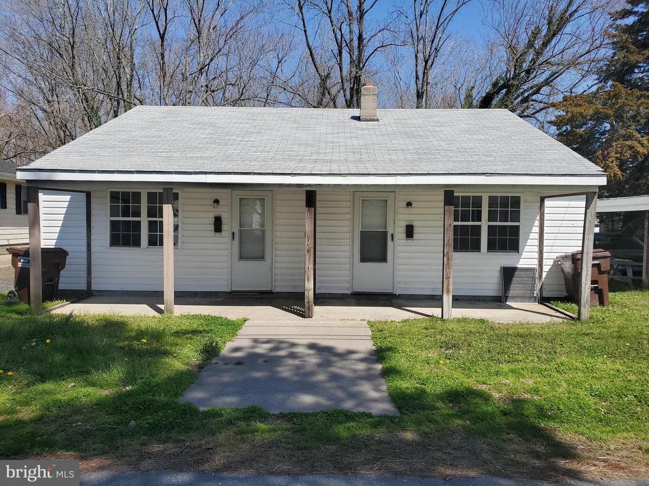 719 Robbins Street - Photo 1