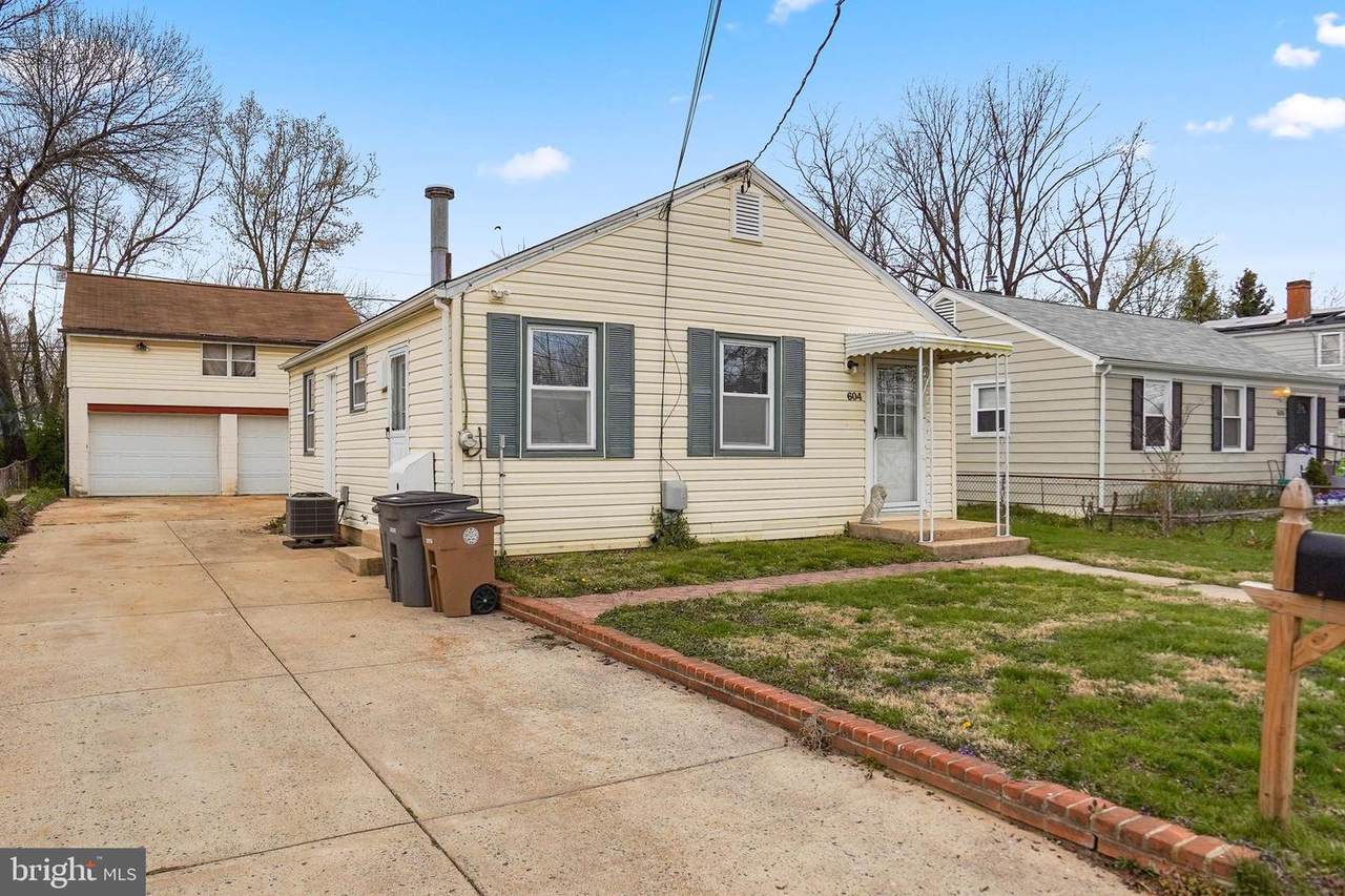 604 Burgundy Drive - Photo 1