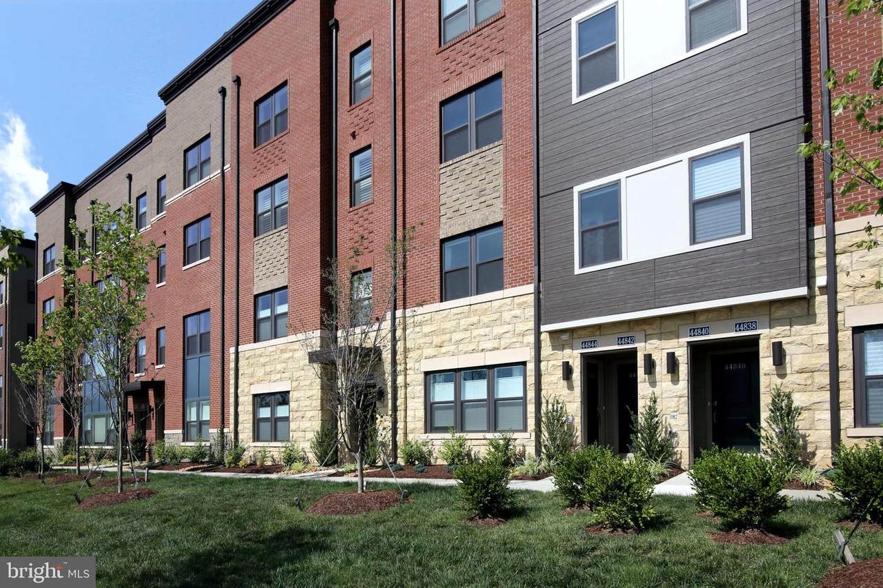44842 Tiverton Square - Photo 1