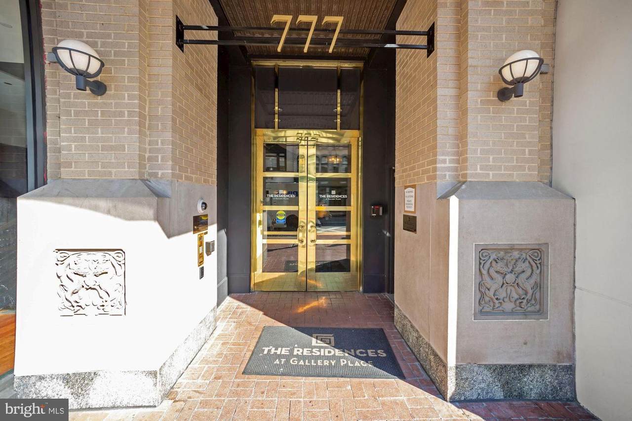 777 7TH Street - Photo 1