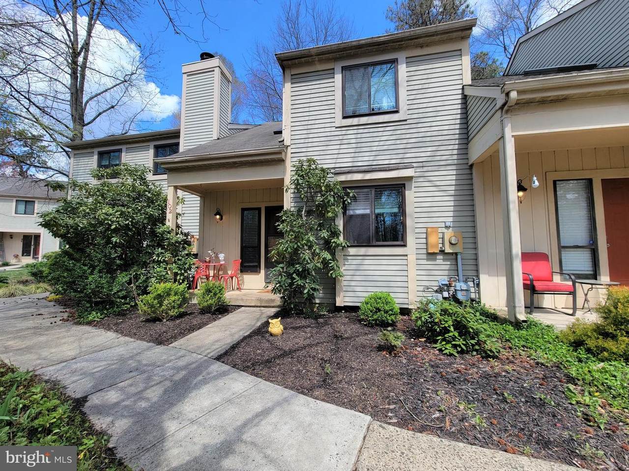 102 Dorset Drive - Photo 1