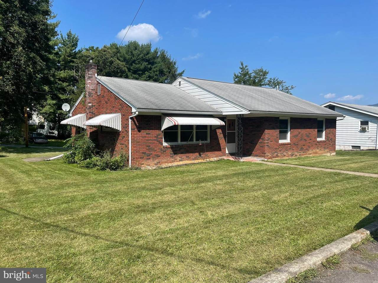 8 Pine Park Dr - Photo 1