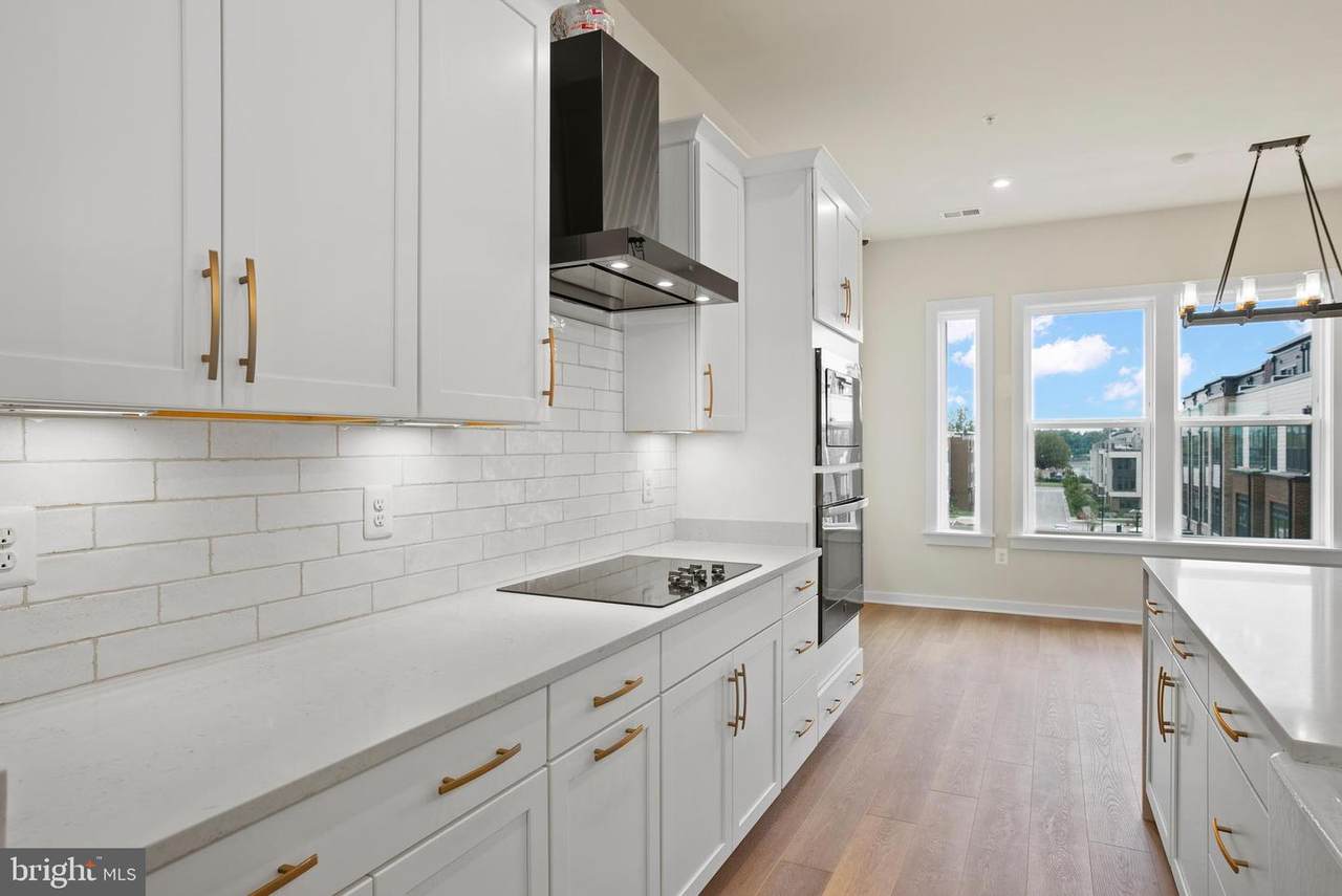 16146 Connors Way - Photo 1