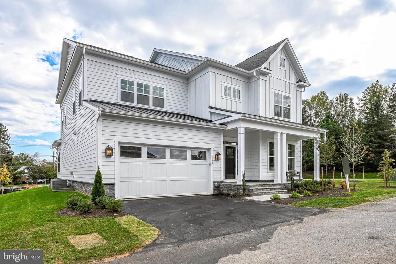 9214 Dellwood Drive - Photo 1