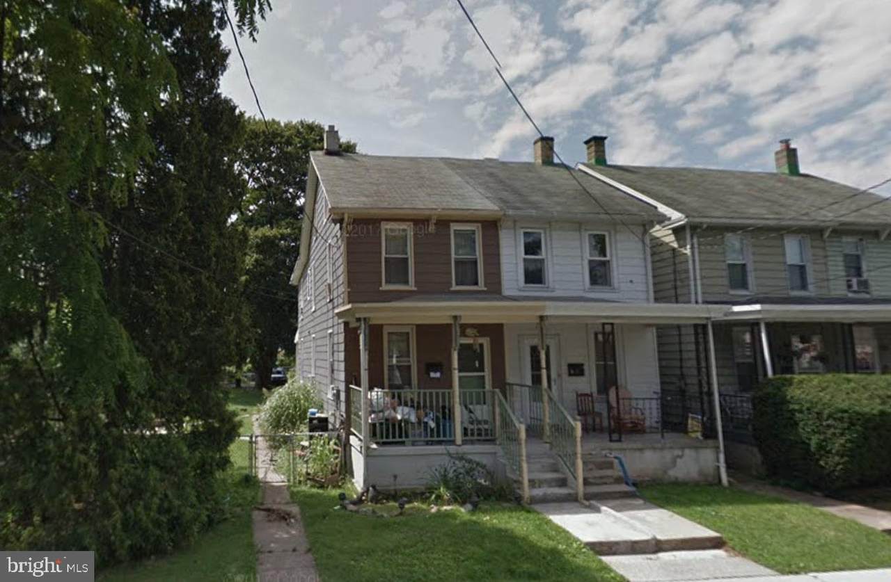 2927 Banks Street - Photo 1