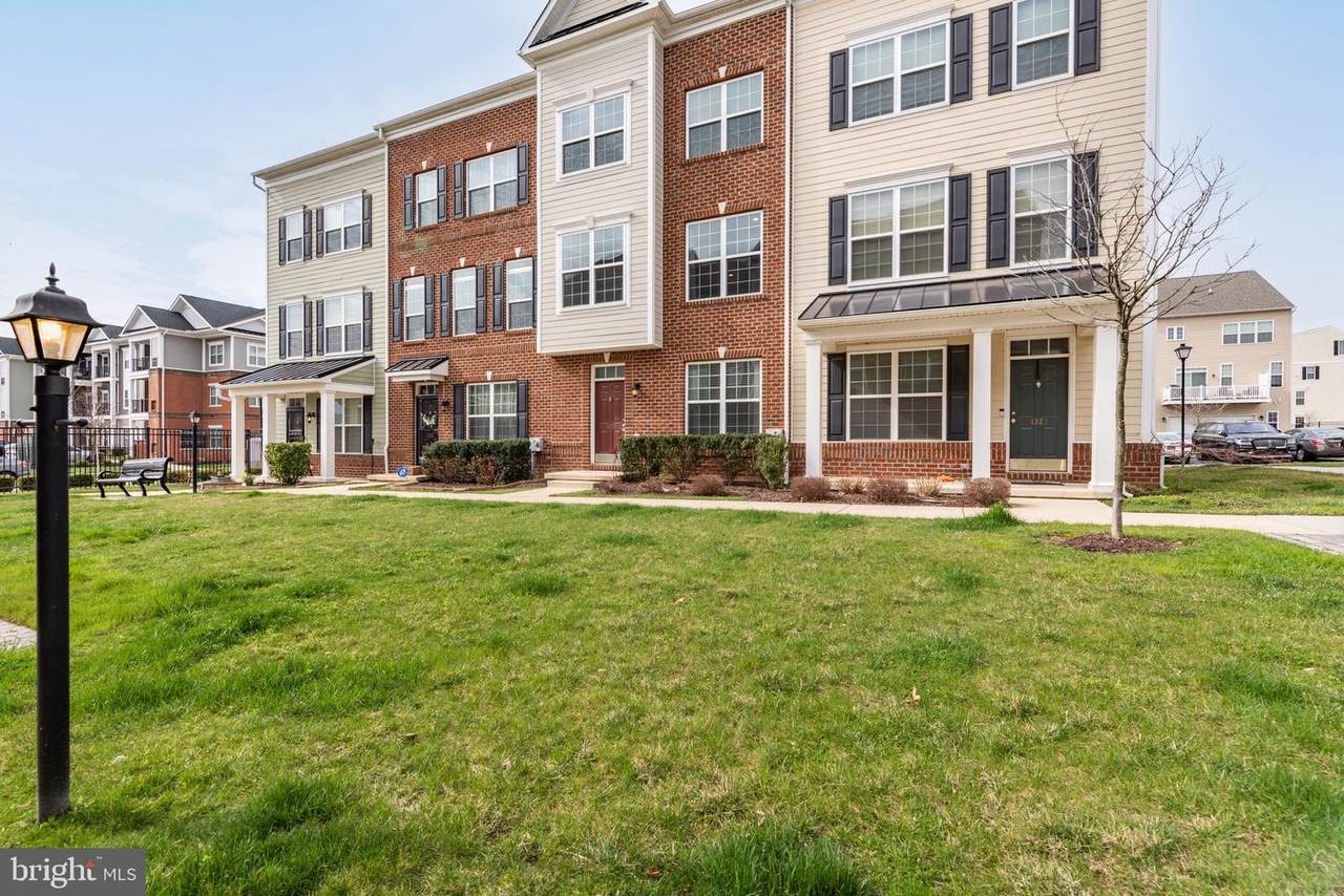 1323 Parish Avenue - Photo 1
