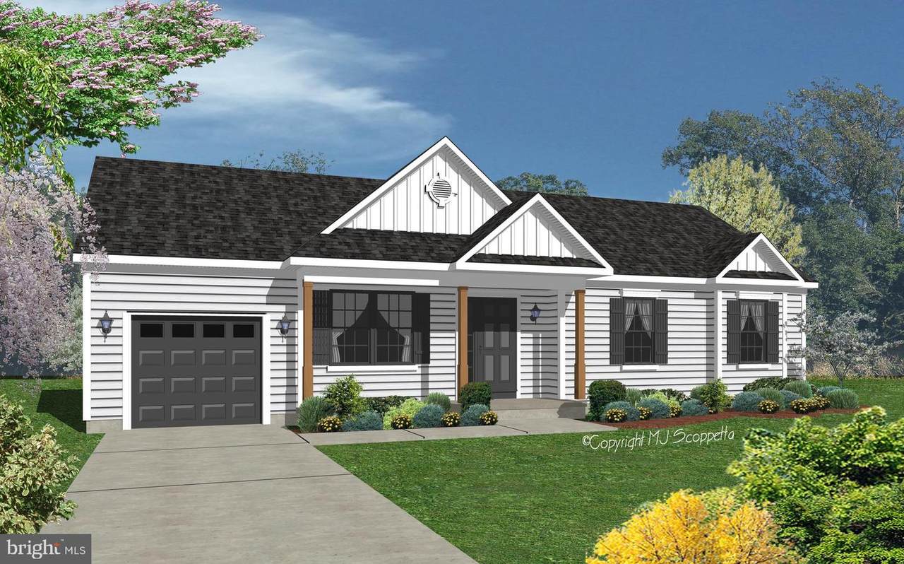 241 Oak St - Photo 1
