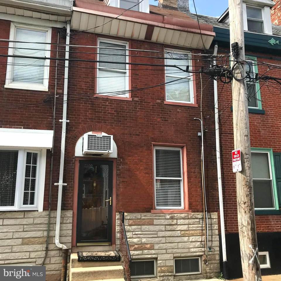 1112 Crease Street - Photo 1