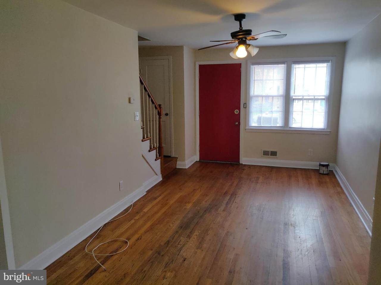 1016 Iris Avenue - Photo 1