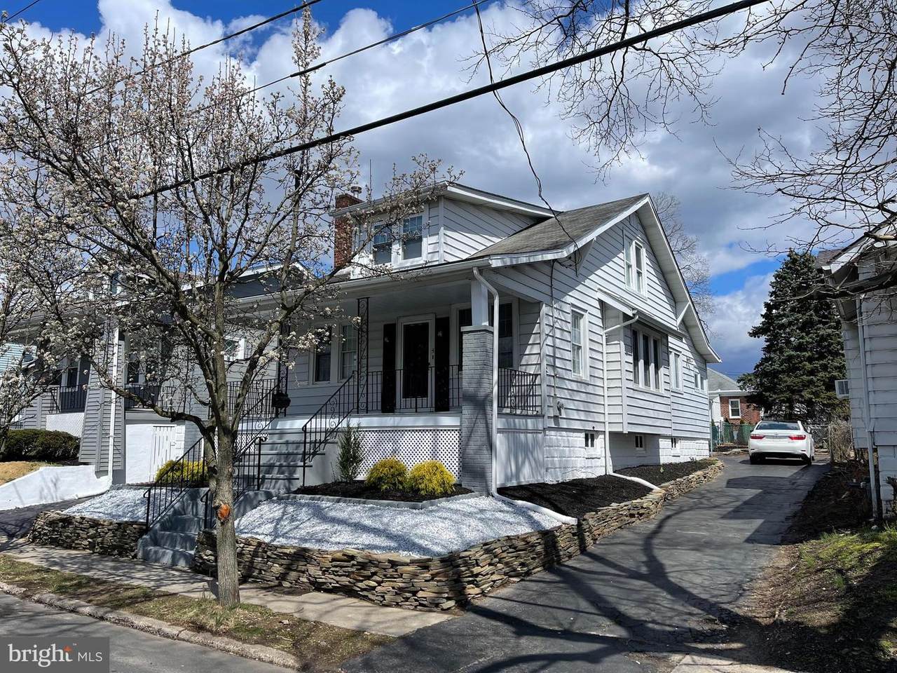 224 Homecrest Avenue - Photo 1