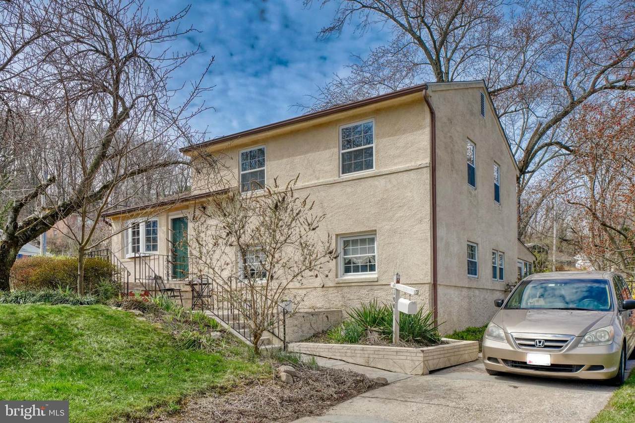 1001 Kenilworth Drive - Photo 1