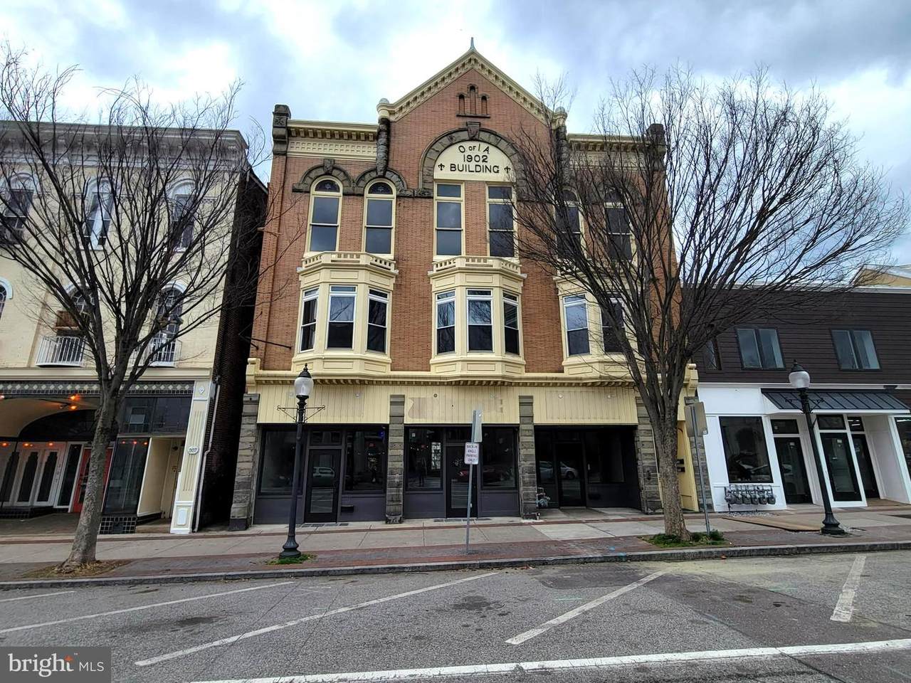 311 E High St - Photo 1