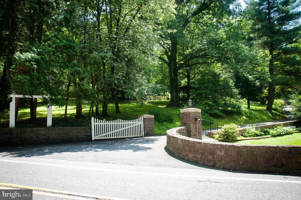 31 Hickory Road - Photo 1