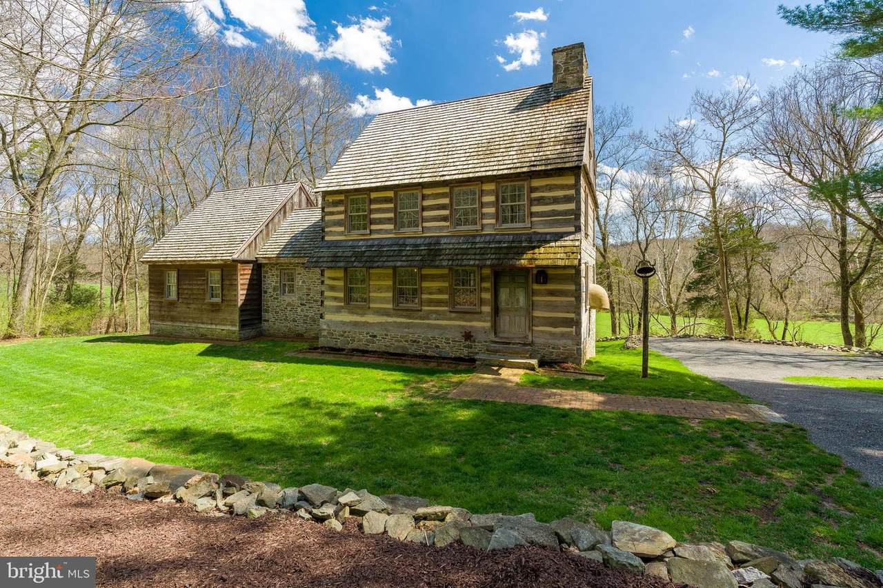 228 Londonderry Lane - Photo 1