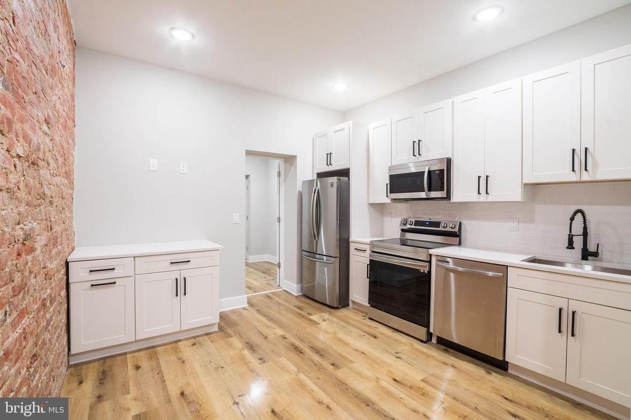1939 18TH Street - Photo 1