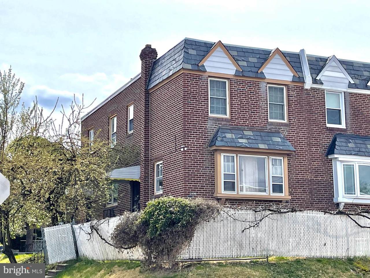 1850 Glendale Avenue - Photo 1