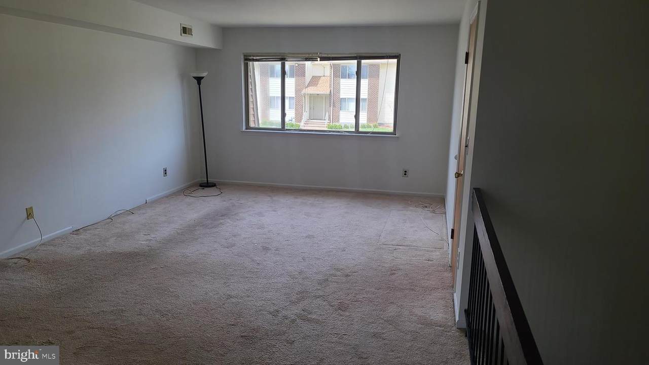 210 Mandon Court - Photo 1