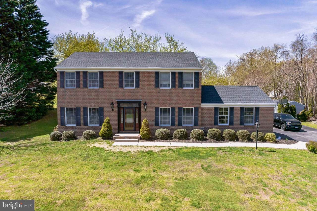 3040 Loring Drive - Photo 1