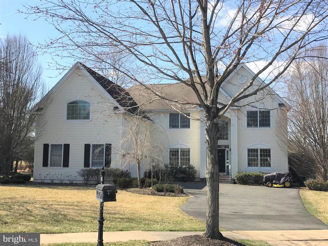9 Shinnecock Hills Court - Photo 1
