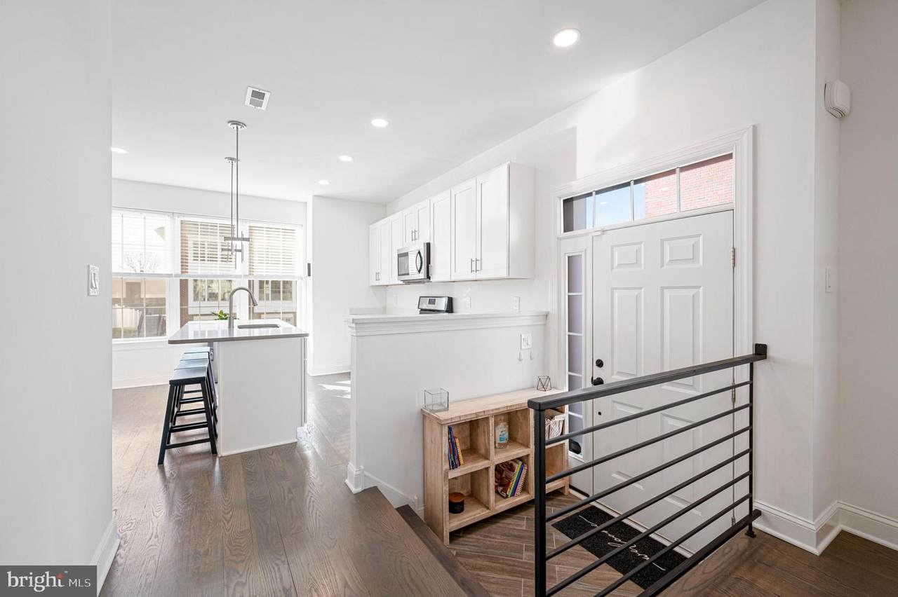 504 Kingsley Court - Photo 1