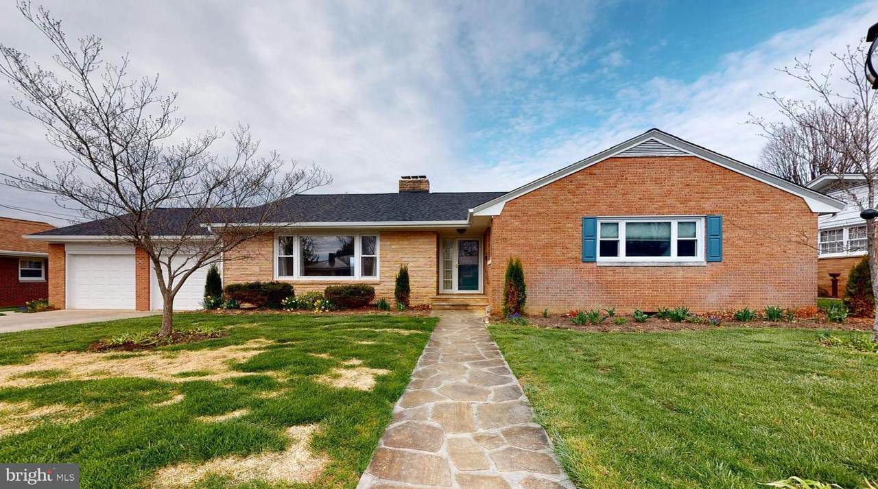 210 Judy Street - Photo 1