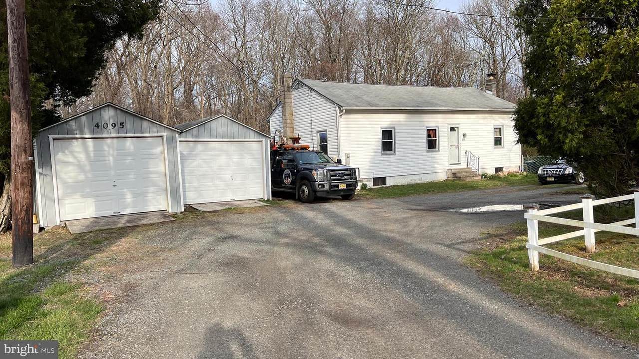 4095 Quakerbridge Road - Photo 1
