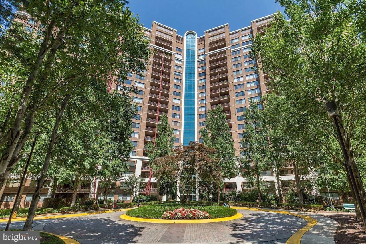 10101 Grosvenor Place - Photo 1