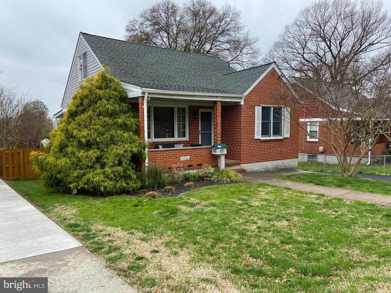 313 Savannah Road - Photo 1