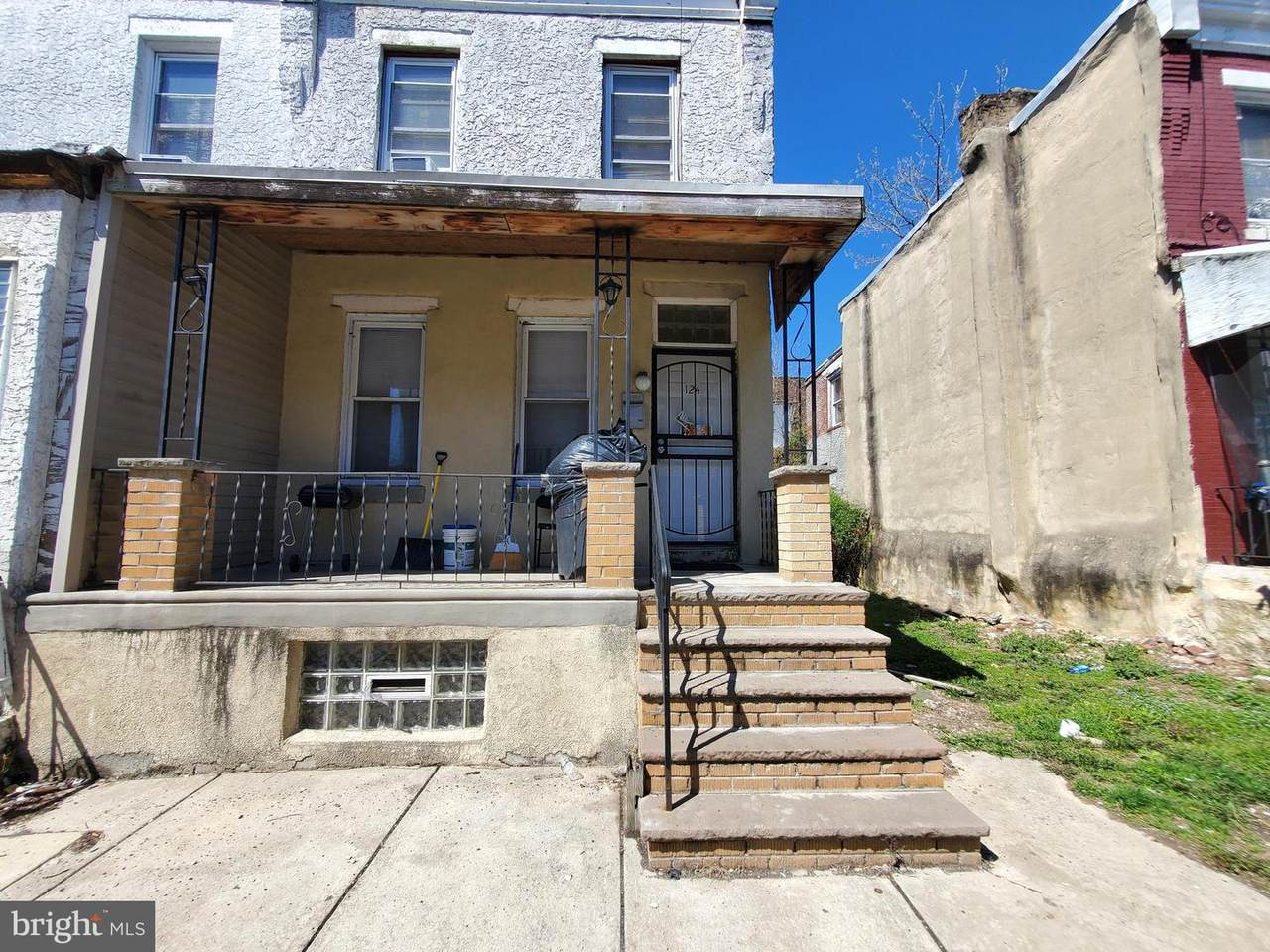 124 Salford Street - Photo 1
