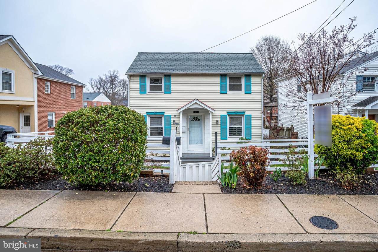 1117 Columbus Street - Photo 1
