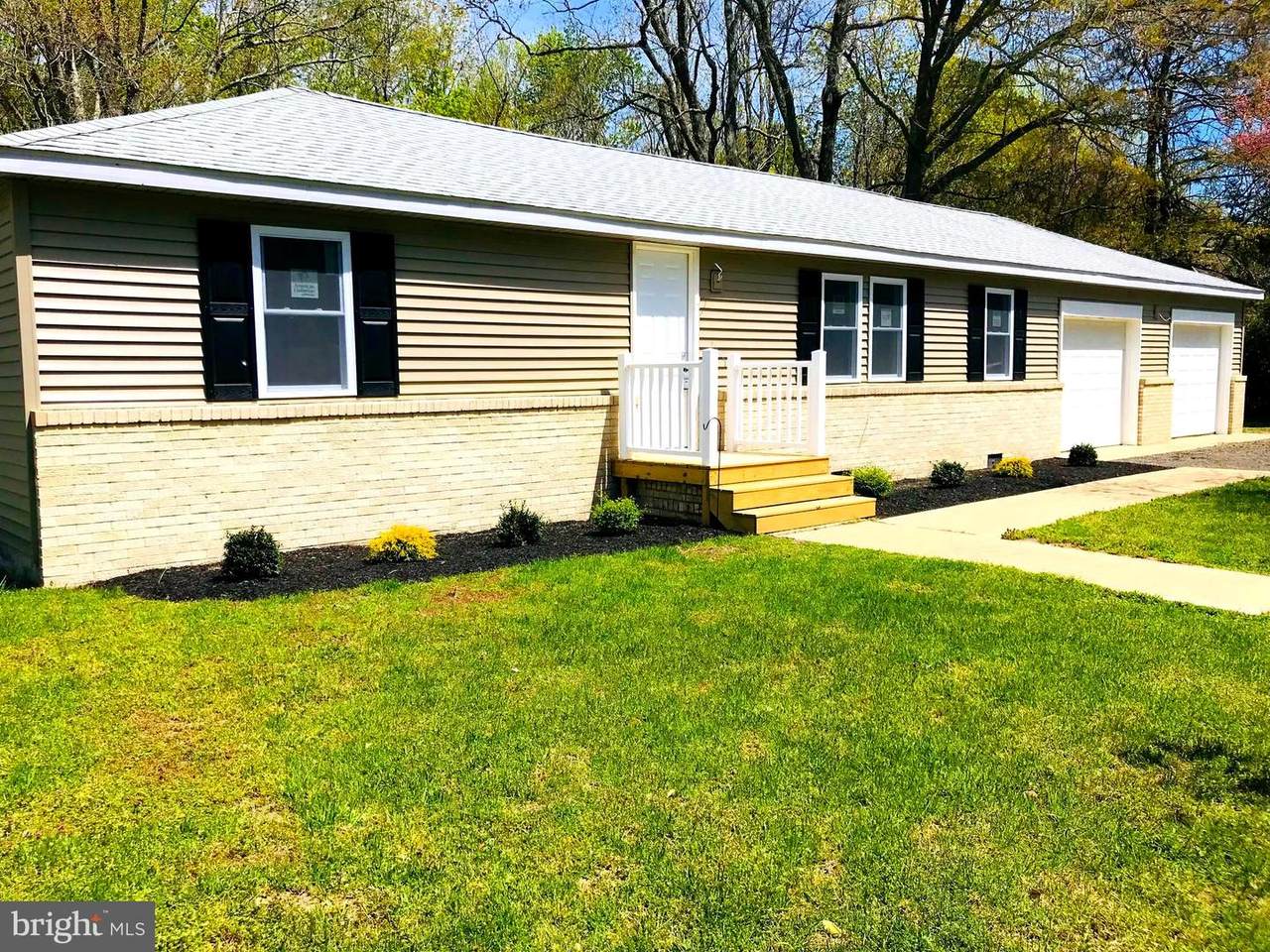 3913 Upper Ferry Road - Photo 1