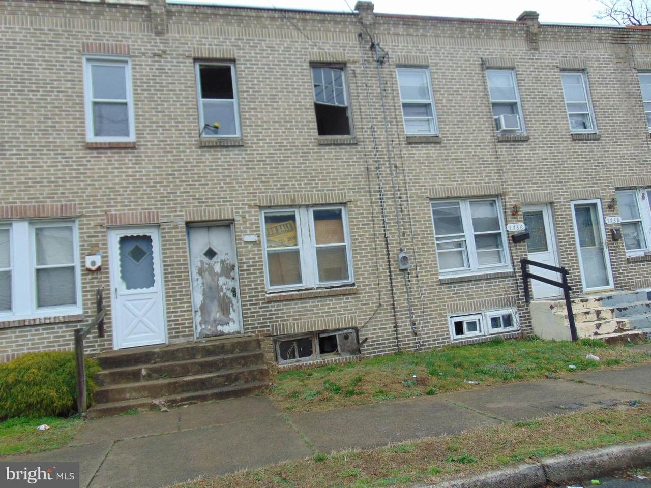 1734 Mulford Street - Photo 1
