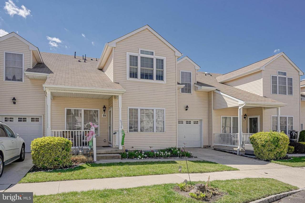 23 Charles Circle - Photo 1