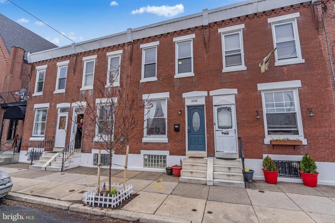 3008 Thompson Street - Photo 1