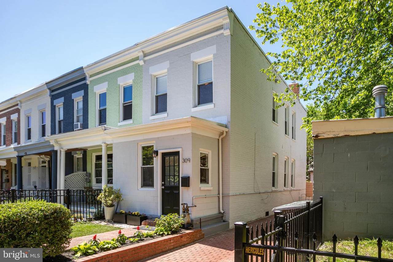 309 16TH Street - Photo 1