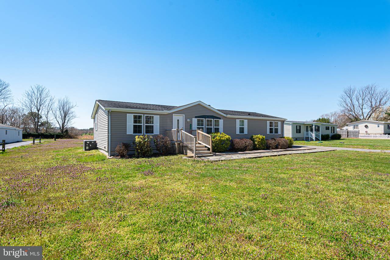 17190 Sweet Briar Road - Photo 1