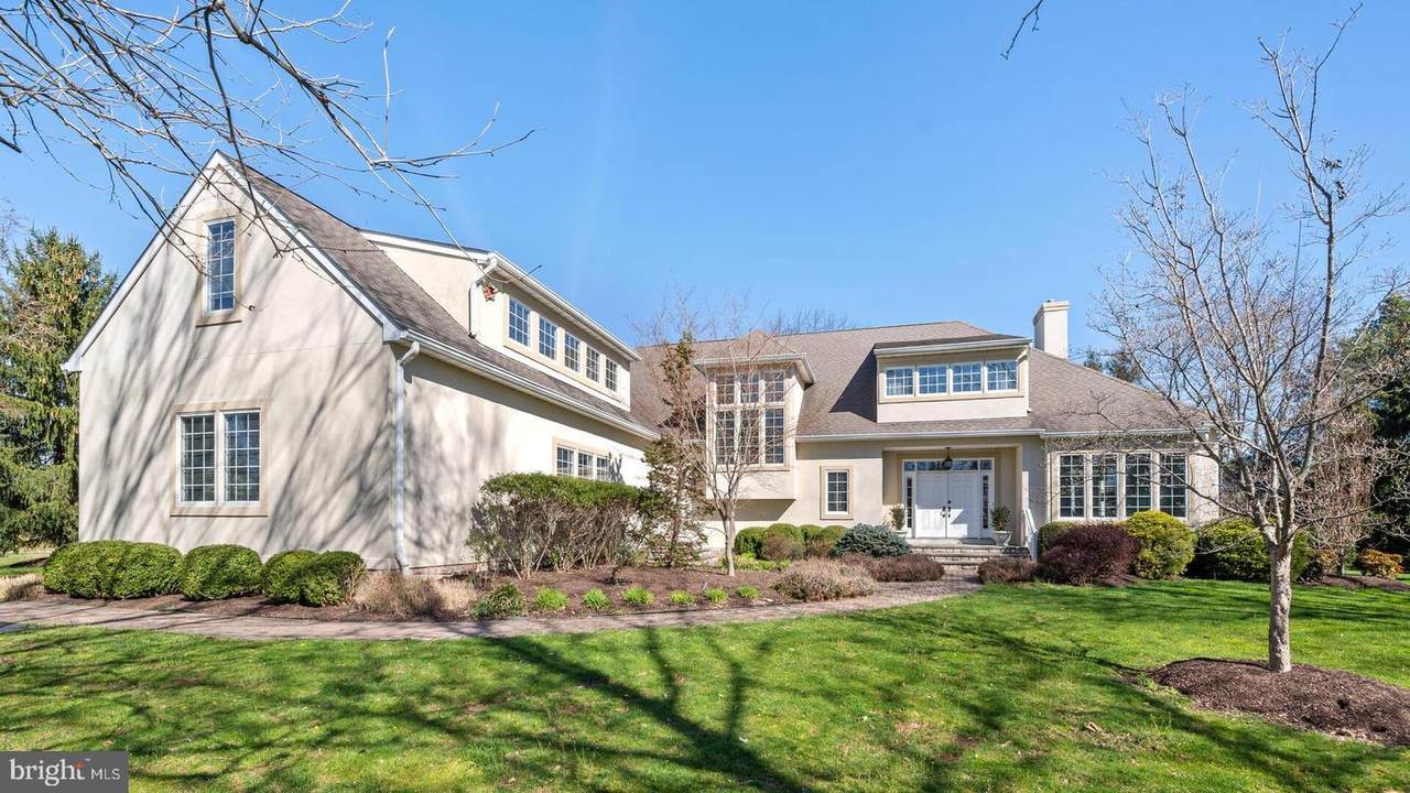 27 Rabbit Hill Rd - Photo 1