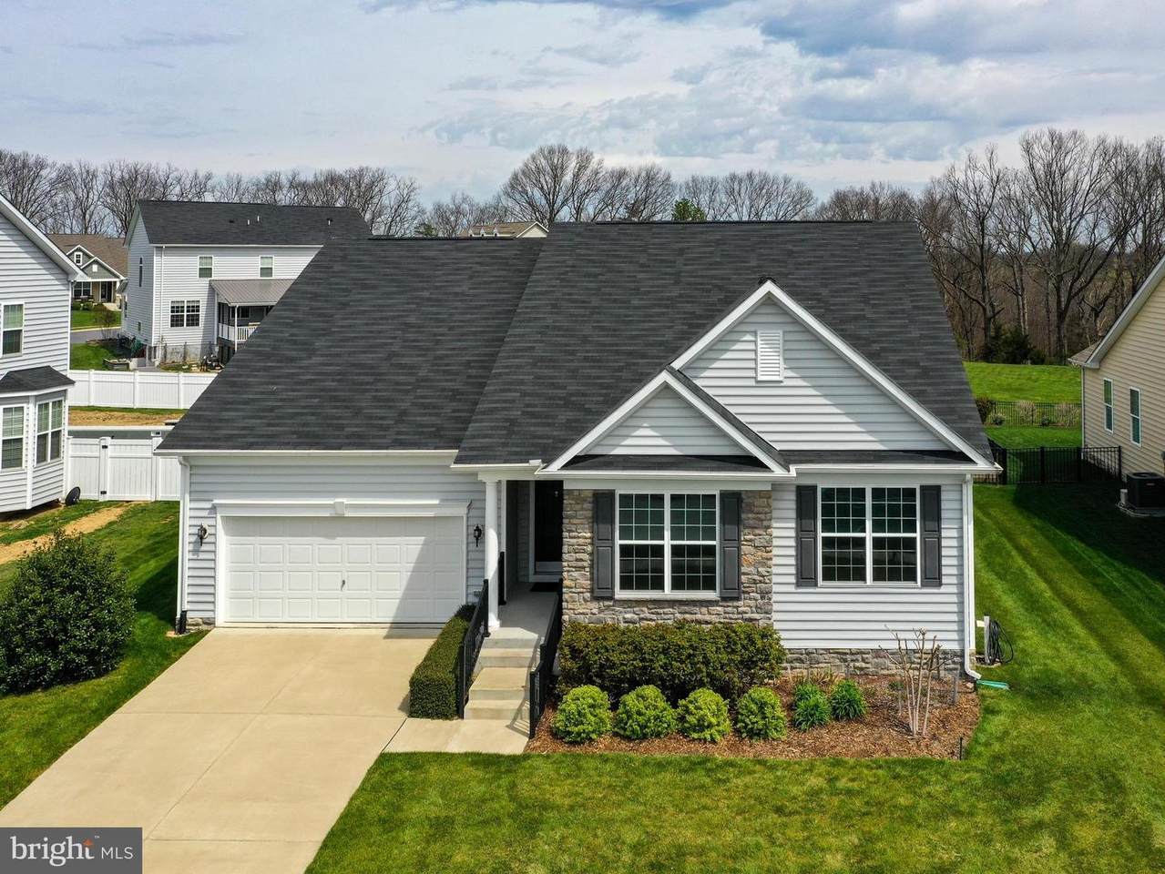218 Dartmoor Drive - Photo 1