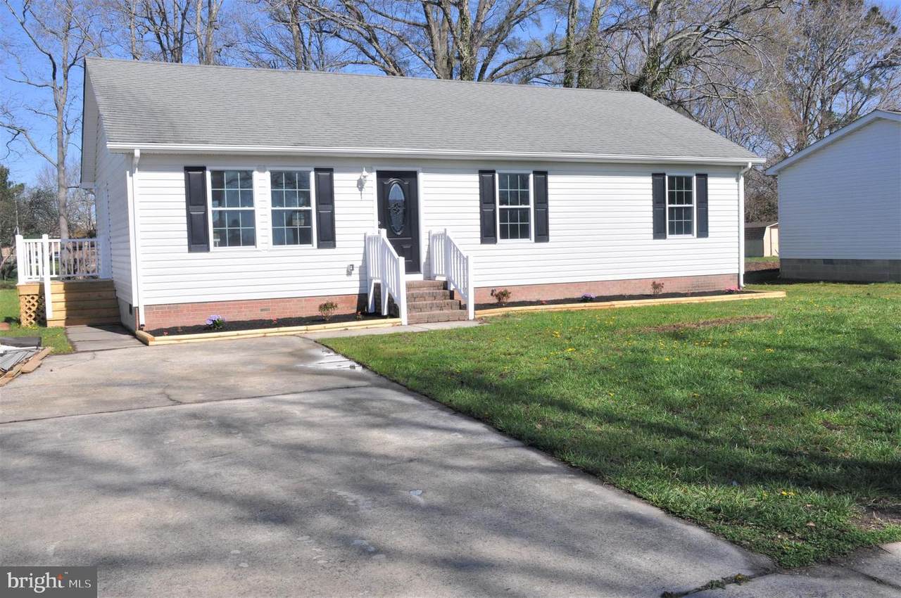 724 9TH Street - Photo 1